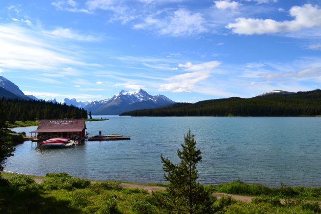 Maligne Lake