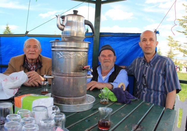 Chai drinken in het park