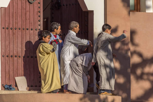 Kinderen bij de moskee
