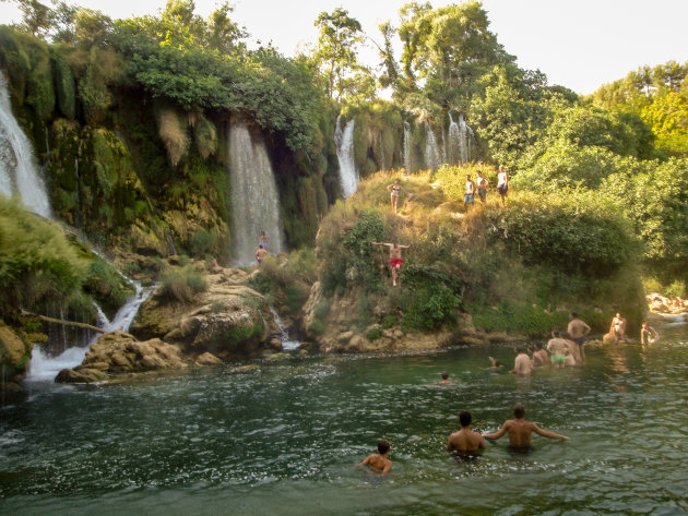 cliff diving