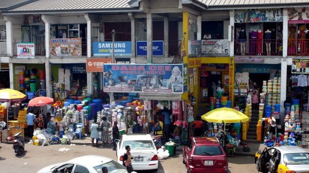 Straatbeeld Takoradi.