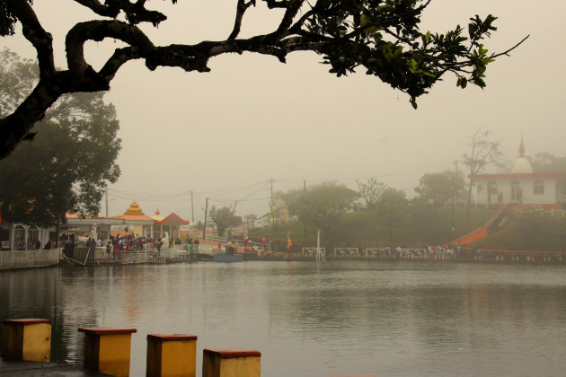 wierook en mist bij Grand bassin