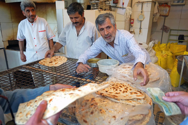 Naan, ze vliegen de deur uit