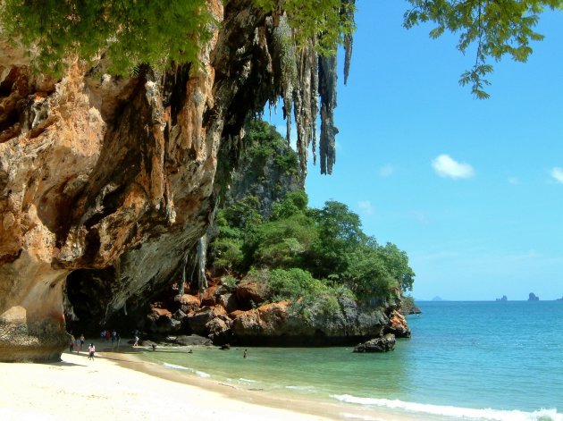 Piemelgrot bij Railay beach