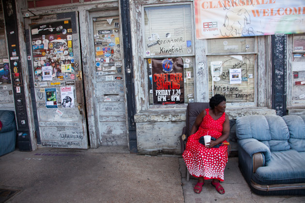 Voor de deur van een bluesclub in het hart van de Mississippi Delta: Clarksdale