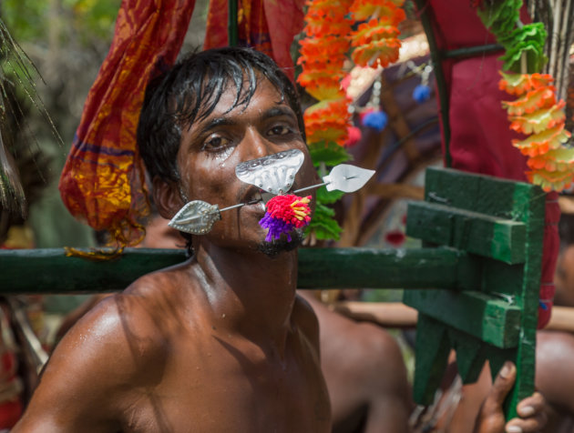 Het dragen van een Kavadi