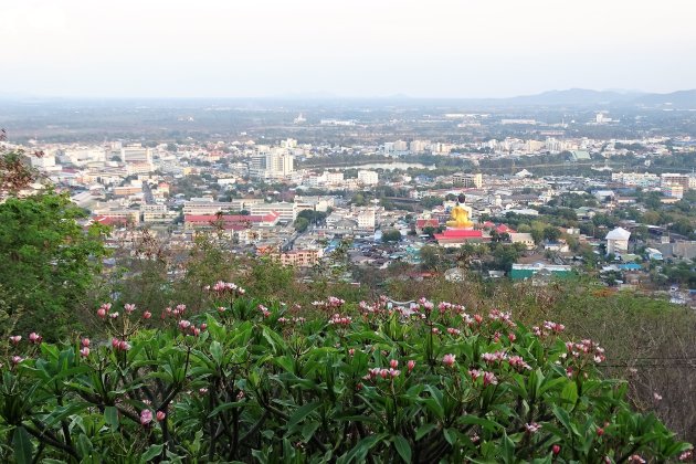 Uitzicht over de stad Nakhon Sawan