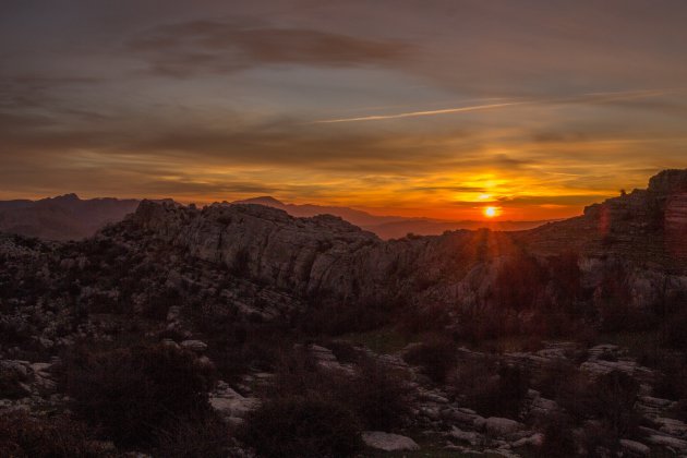 Zonsopkomst boven de rotsen van El Torcal