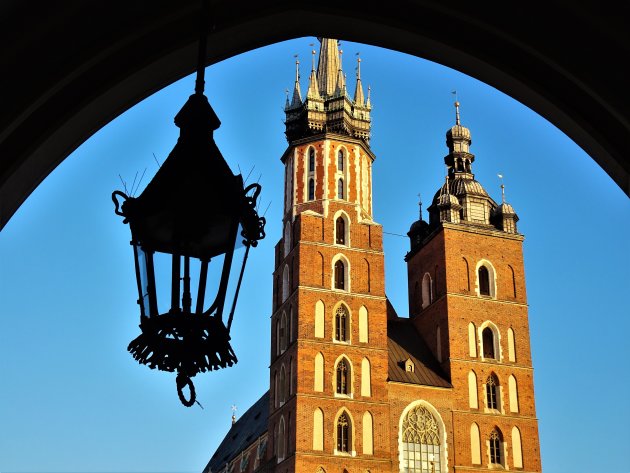 Maria Basiliek vanuit de Lakenhalle