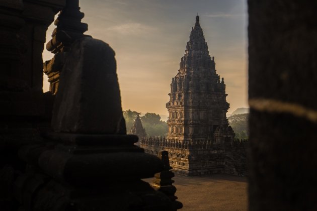 Zonsopgang nabij Prambanan