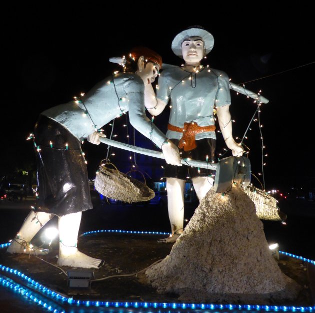 Salt workers statue