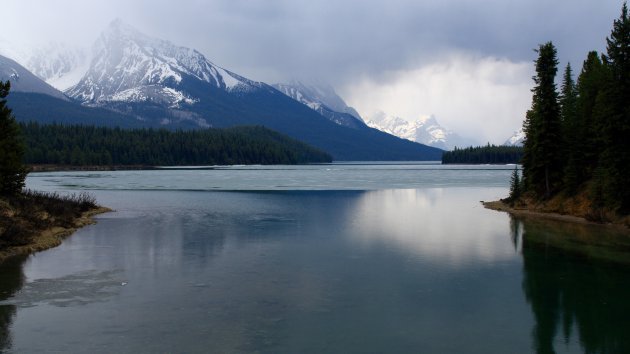 Nog winters Maligne Lake