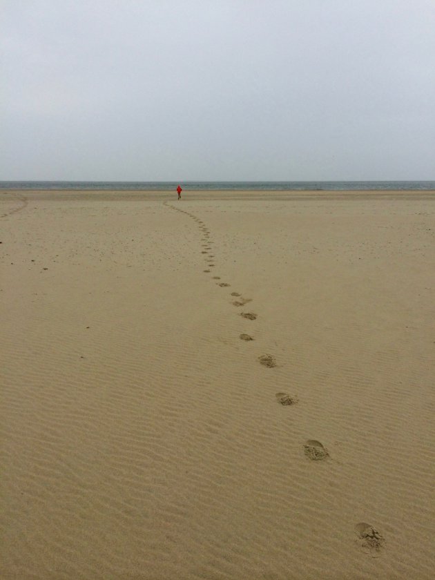 Voetstappen in het zand