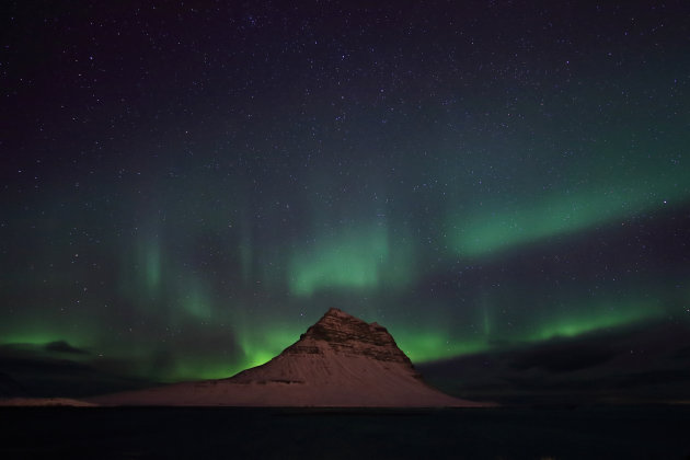 Kirkjufell at night