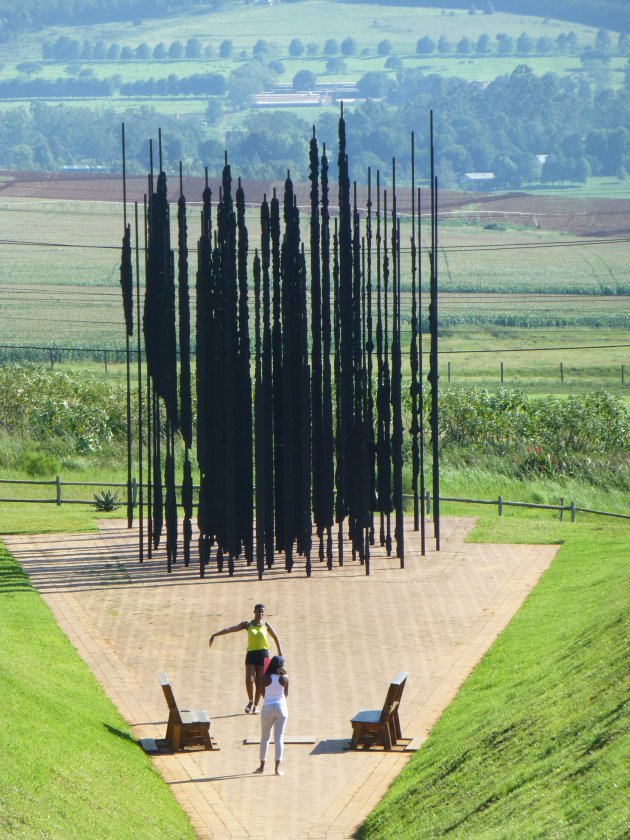 Poseren bij monument