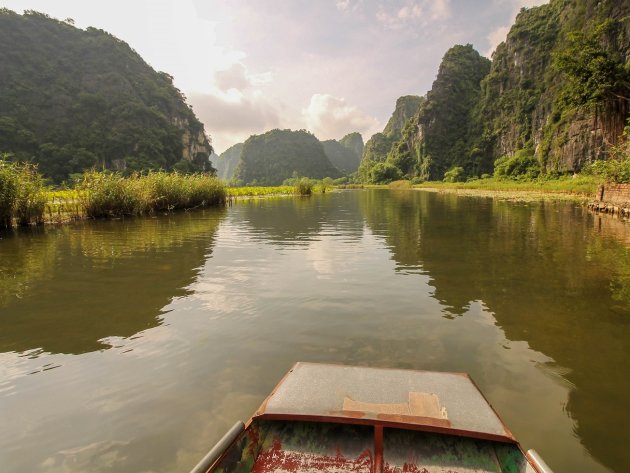 Tam Coc in de Vroege Ochtend