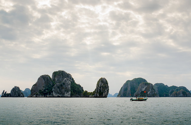 Bai Tu Long Bay