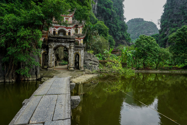 Poort naar Vietnam - Bich Dong Pagod