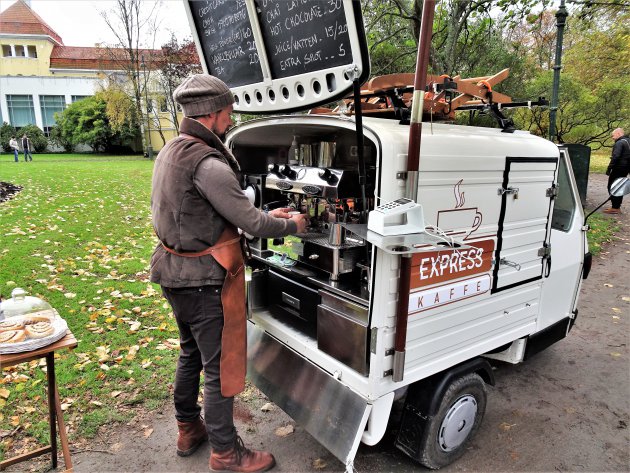 Koffie drinken in Kungsparken