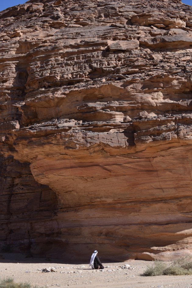 praying bedouine