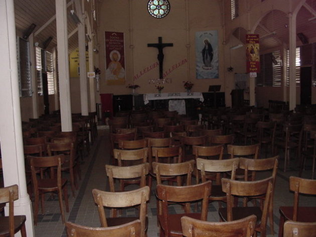 2002: Saint-Laurent-du-Maroni: l'eglise