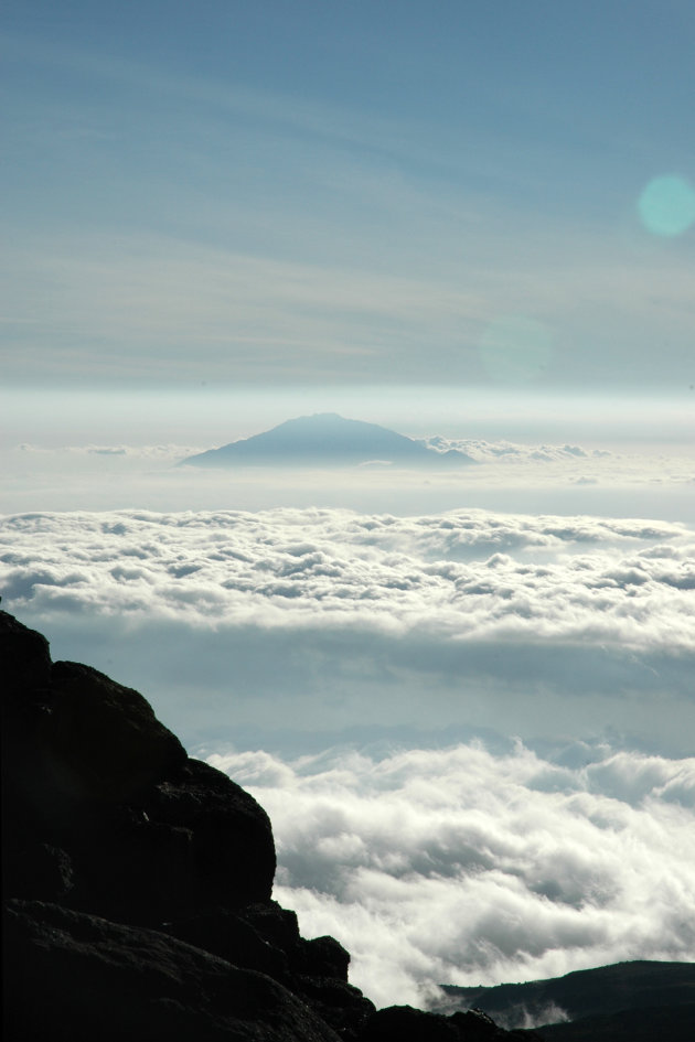 Mt Meru (vanaf de Kilimanjaro)