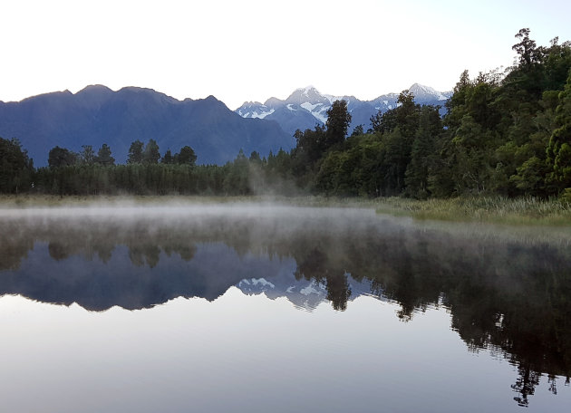 Lake Matheson in ochtendmist