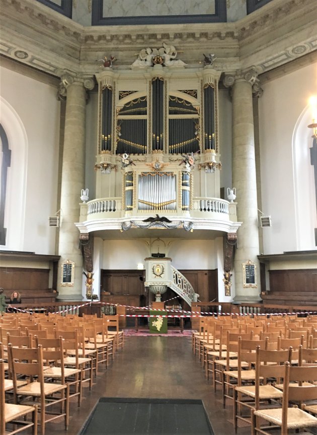 Orgel en preekstoel Oostkerk Middelburg.