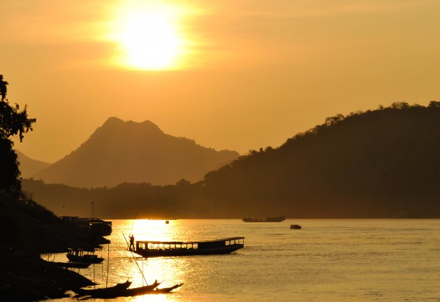 Oranje lucht in Luang Prabang