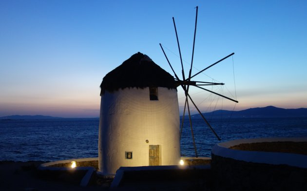 Molen op Mykonos aan zee