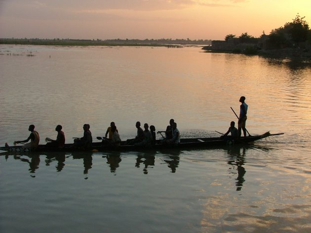 Kano wedstrijd in Djenne