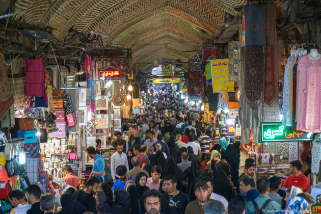 Opgaan in de massa in Teheran