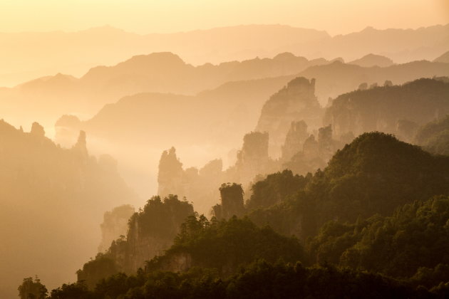 Zonsopkomst in het Karstgebergte