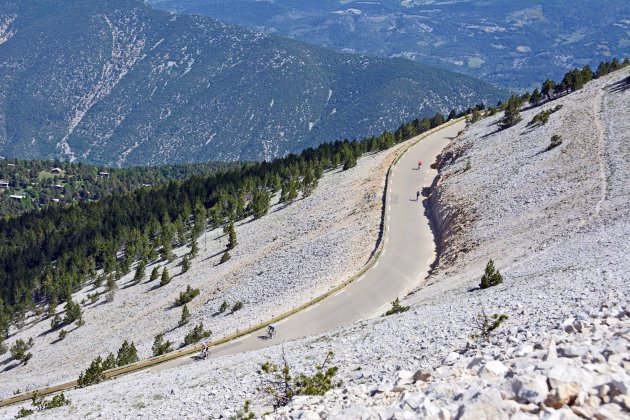 Wielrenners op de Mont Ventoux