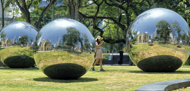 spiegeltje, spiegeltje in het park...