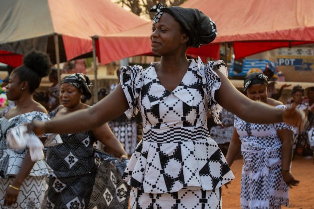 Begrafenis bij Kumasi (2) - groot feest!