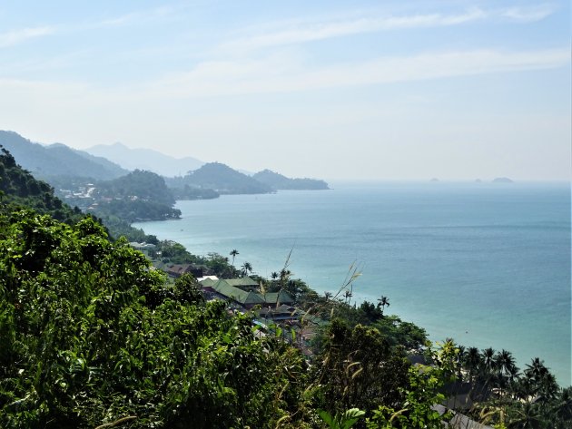 Kustlijn van Koh Chang.