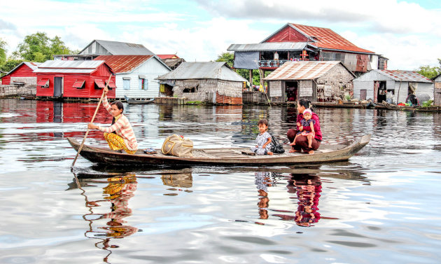 Varen op het Tonle Sap meer