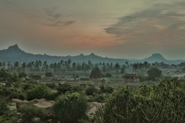 Uitzicht op Hampi