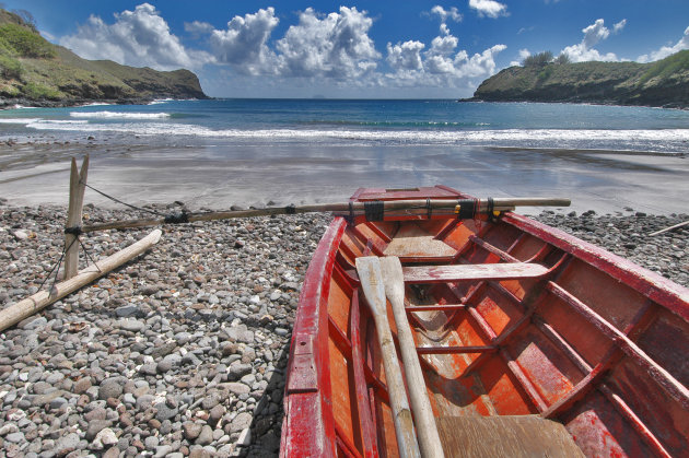 boot in baai hiva oa