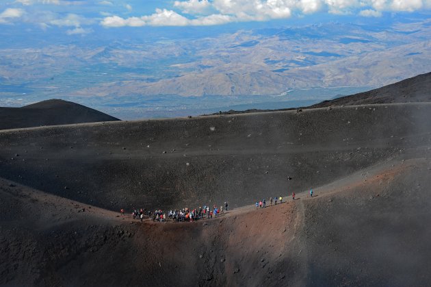 Toeristen op de Etna