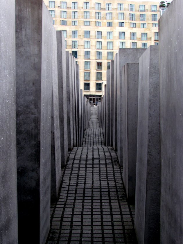 Holocaust monument