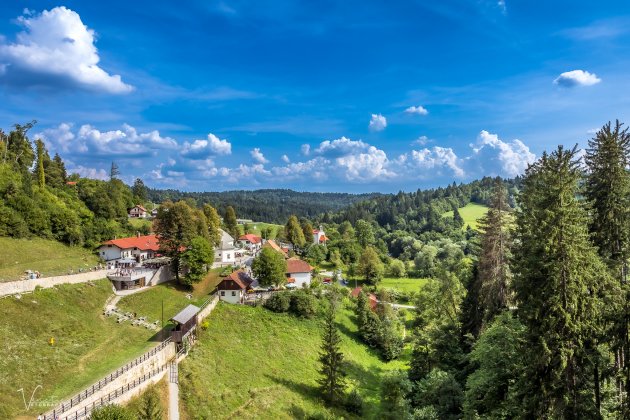 Uitzicht vanaf het Predjama kasteel