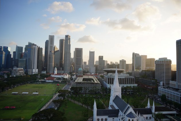 Oud en Nieuw: St Andrew's Cathedral & National Gallery en de Skyline