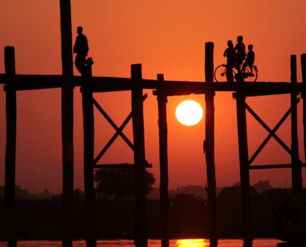 U-Bein Bridge