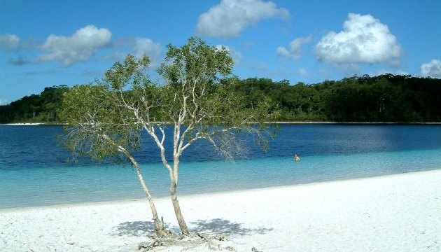 Lake McKenzie