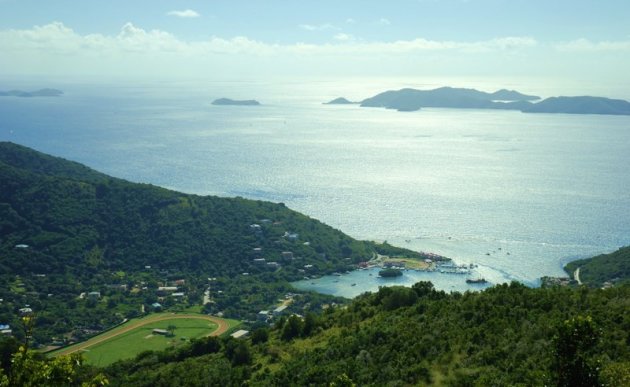 ZICHT OP BAAI VAN SPANIISH TOWN.