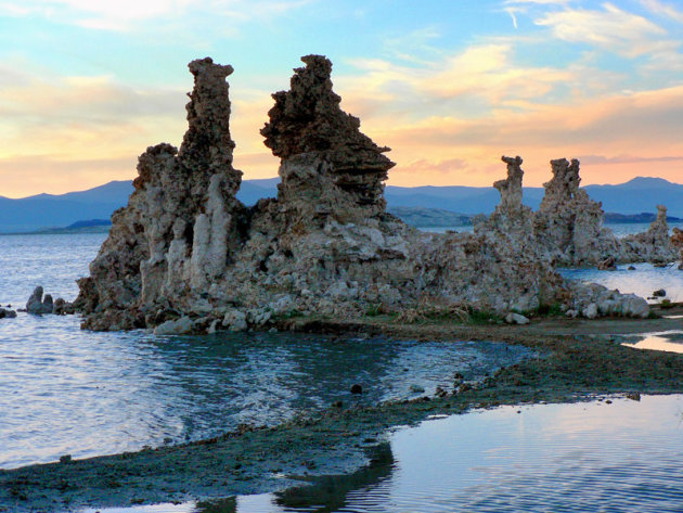 Mono Lake bij zonsondergang