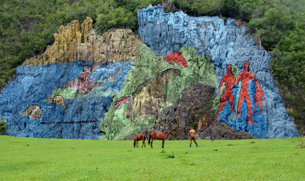 Mural de la Préhistoria