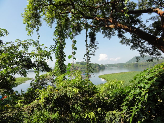 Zicht op het Catemaco-meer